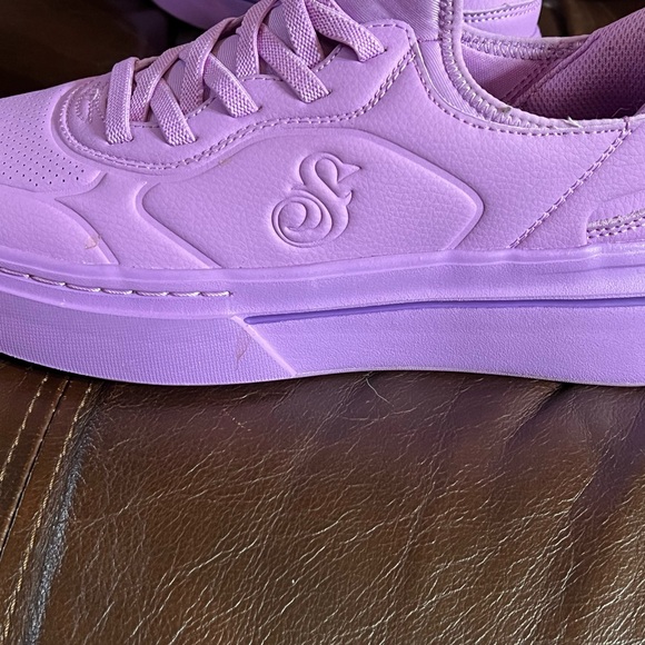 Skechers x Snoop Dogg Women's Lavender Sneakers - Picture 7 of 7